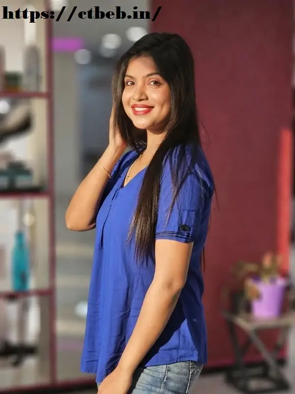 female escort Pune profile